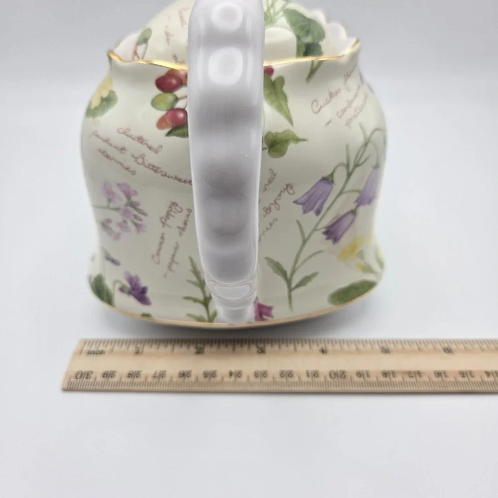Vintage Royal Cuthbertson Floral Porcelain Botanical Teapot Made In England‎